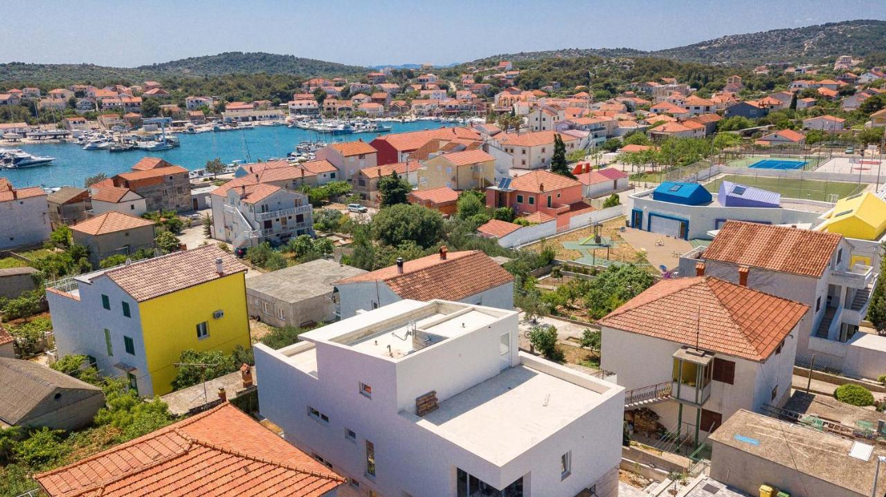 Vila Regina Apartment Rex With Swimming Pool Єзера Екстер'єр фото