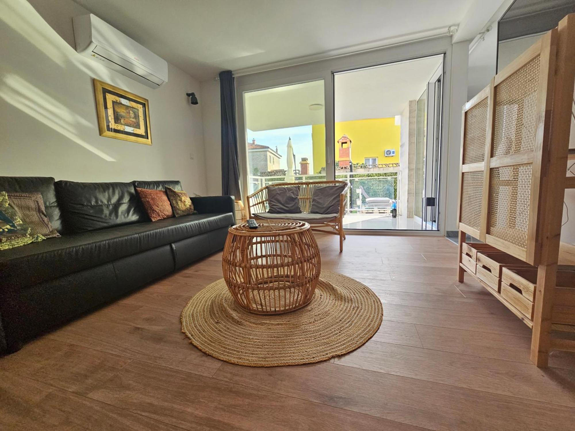 Vila Regina Apartment Rex With Swimming Pool Єзера Екстер'єр фото